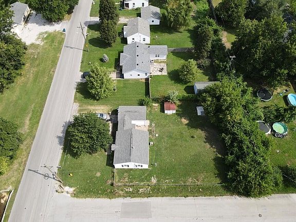 3rd image of 1846 Hazel Avenue