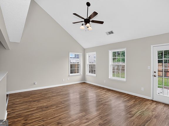 4th image of 3502 Devon Chase Rd