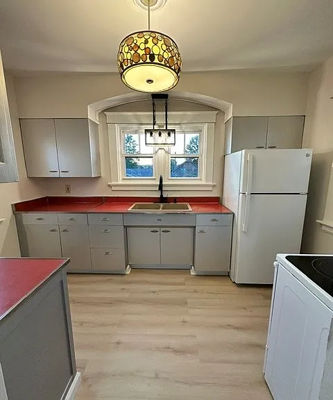 223 Glazier Ave — Photo 12