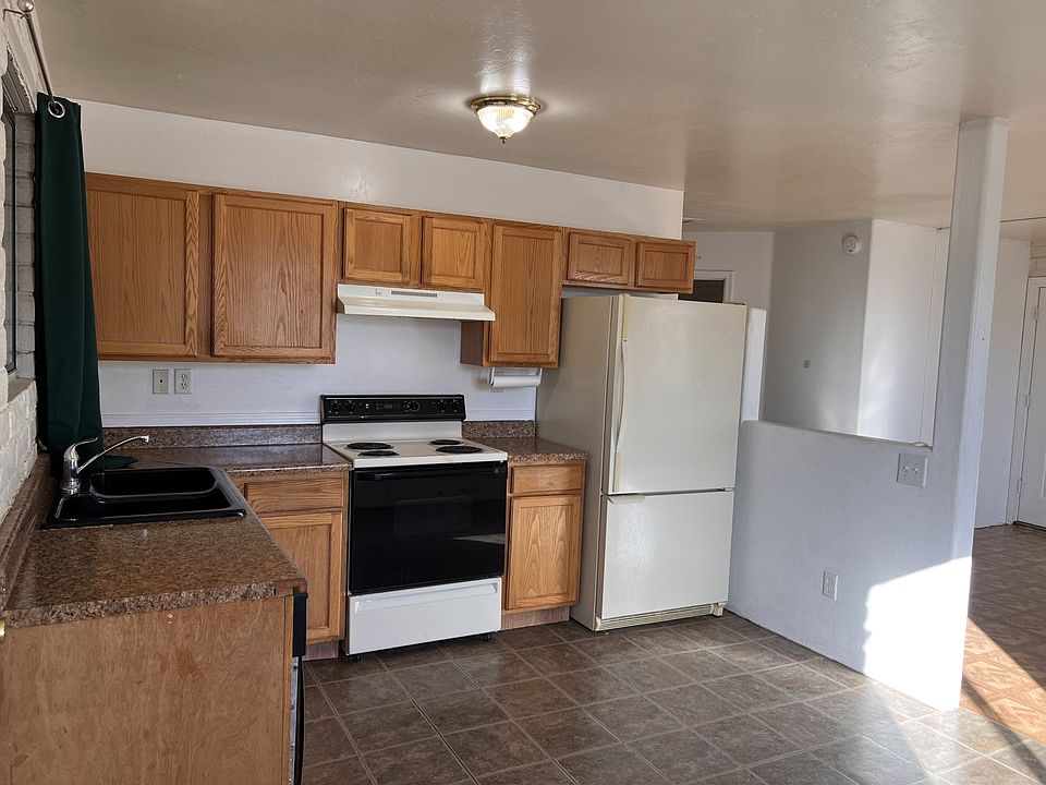 1st image of 1213 W Niagara St Unit 2