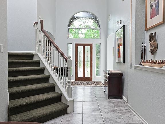 5th image of 4811 Lake Creek Cir