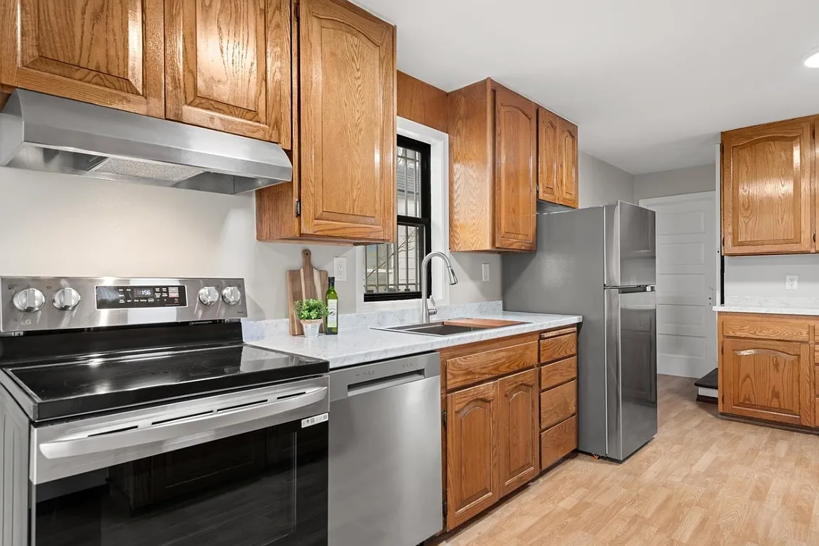 PK - 2301 West Sharp Avenue - 1 — Photo 1