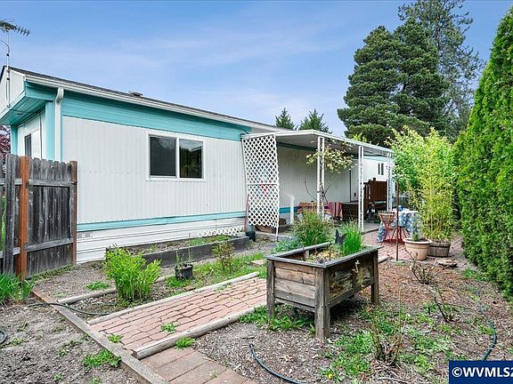 5th image of 1418 Pine St Unit 7