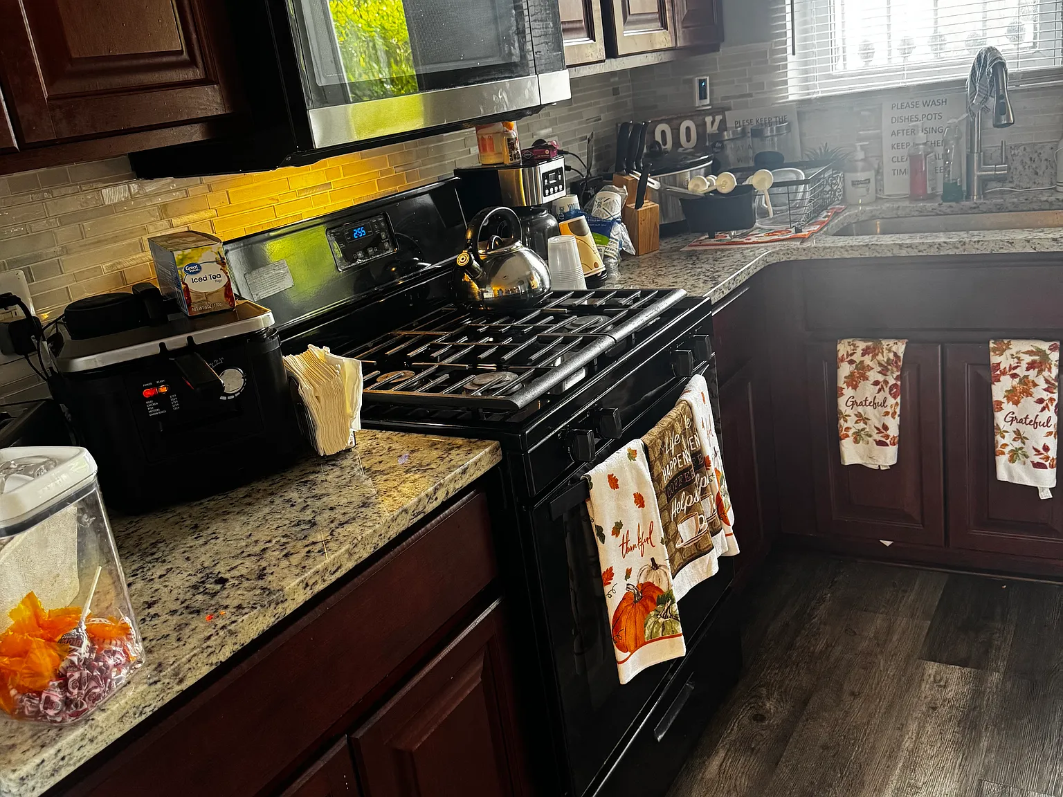 1 bed, 1.5 bath, $800 — Photo 4
