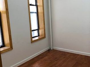 148 Baxter St #3, New York, NY 10013