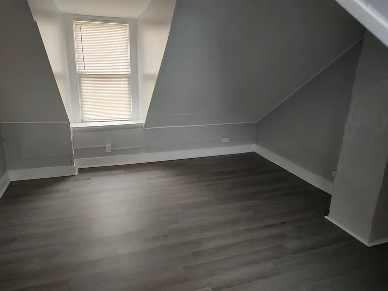141 E College Ave — Photo 16