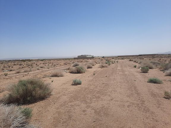 2nd image of Lilienthal Ct
