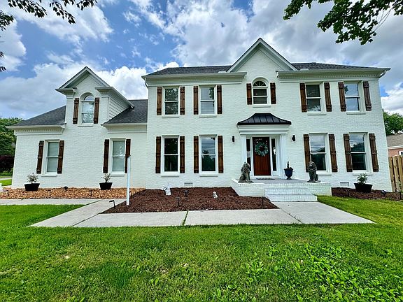 5th image of 11924 W Fox Chase Cir