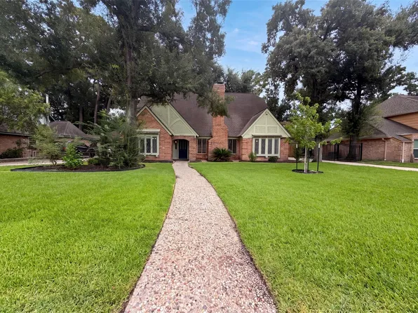 5615 Spanish Oak Dr, Houston, TX 77066