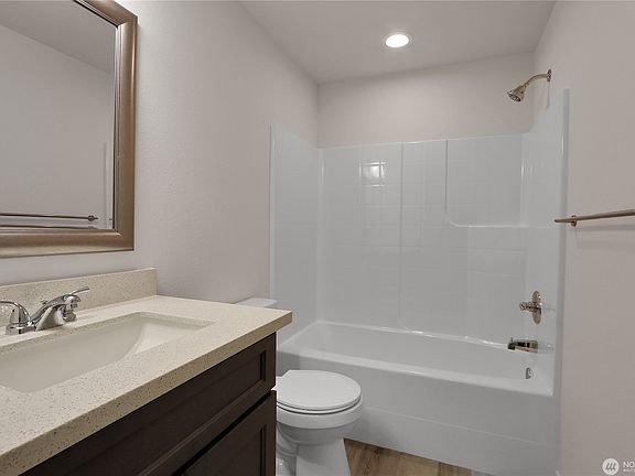 3rd image of 3302 McKinley Ave APT B