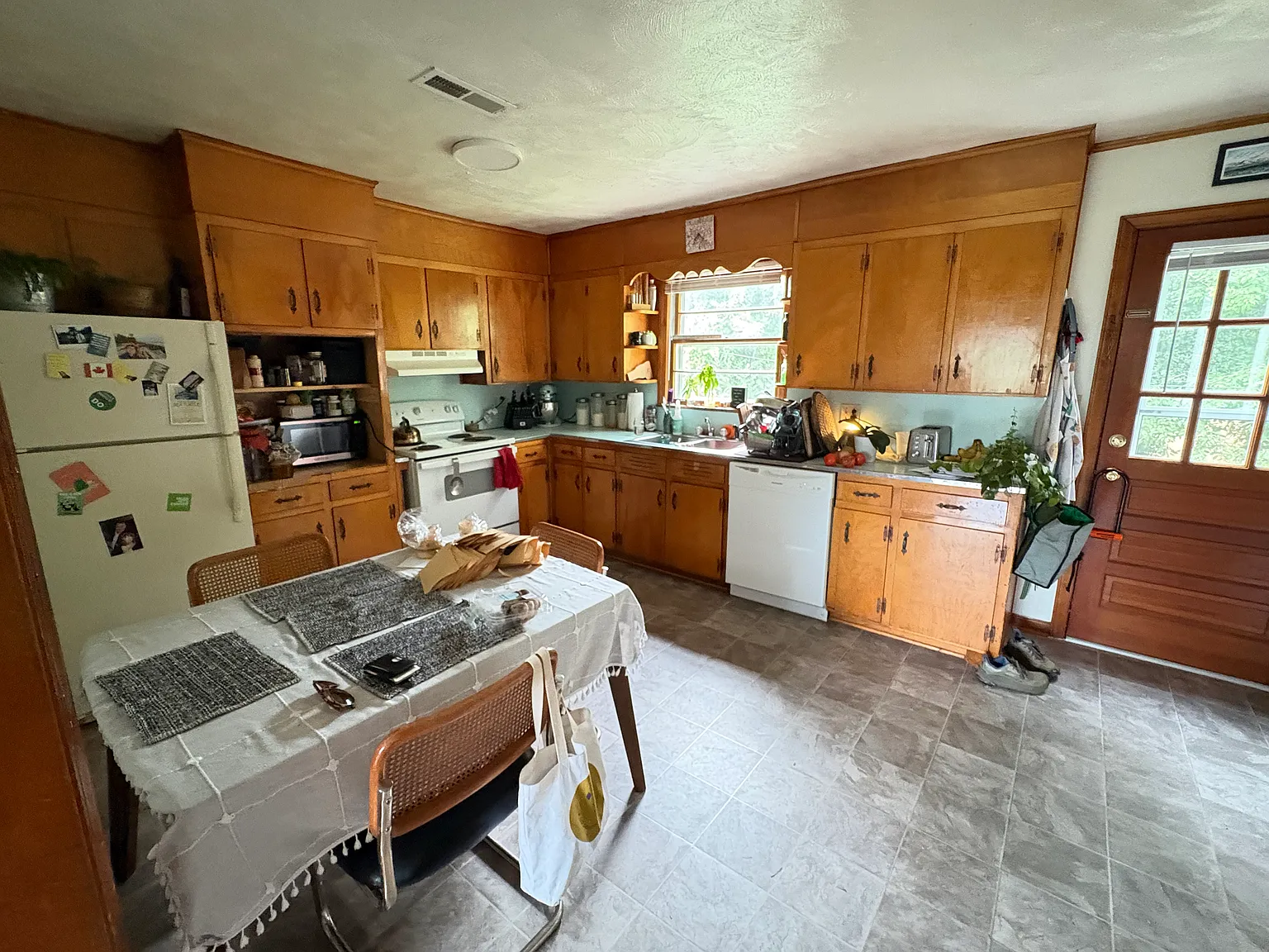 2 bed, $1,600 — Photo 3
