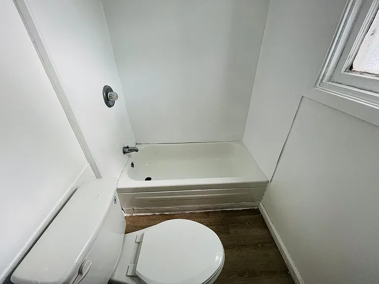 327 Hampshire St #1 — Photo 4