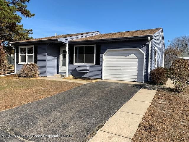 1st image of 13 Longwood Dr #72