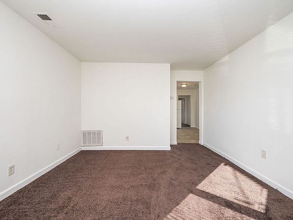 5th image of 3211 Bapaume Ave #0