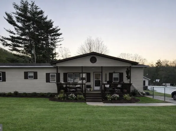 564 Stoney Battery Rd, Marion, VA 24354