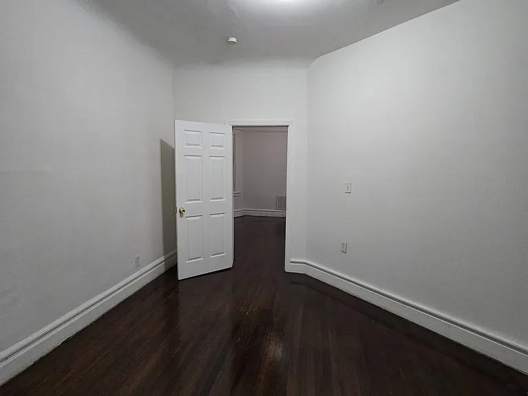 43 Treacy Ave #1 — Photo 7