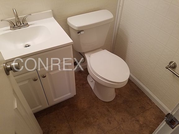 4th image of 2309 Bluelark Dr