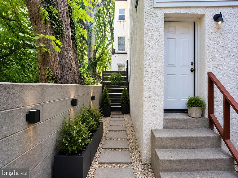 1615 W Westmoreland St #1 — Photo 10