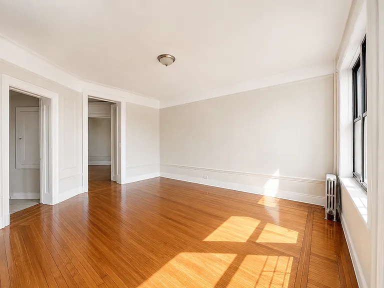 150 Haven Ave #15B — Photo 4