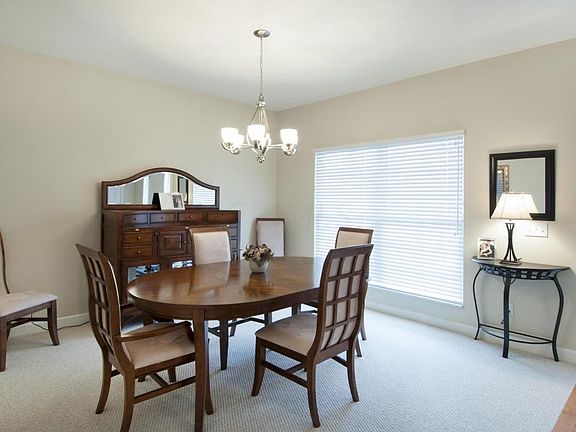 4th image of 947 Maketewah Dr