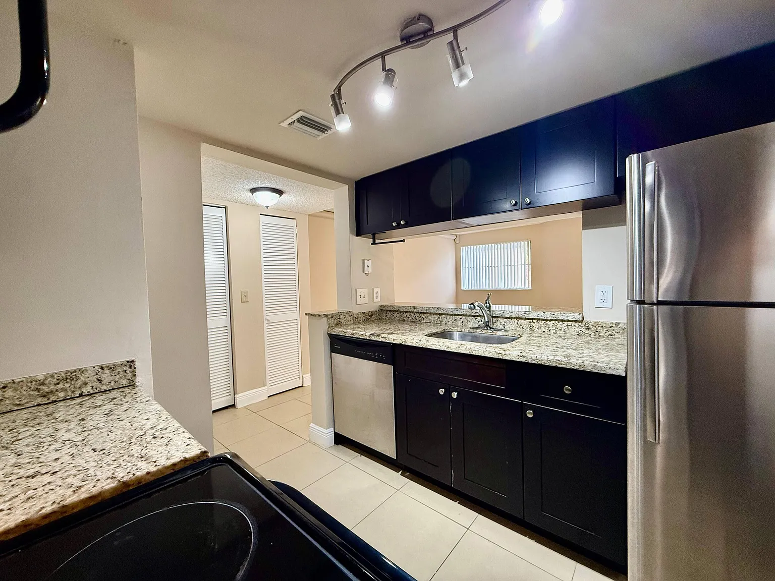 1 bed, 1.0 bath, 700 sqft, $1,750 — Photo 4