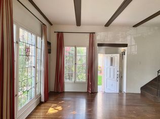 150 S Canon Dr APT 1, Beverly Hills, CA 90212