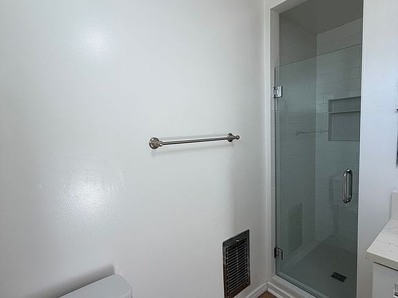 4th image of 540 San Vicente Blvd #1