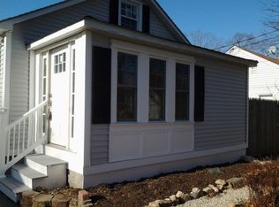 8 Pine St, Wareham, MA 02571