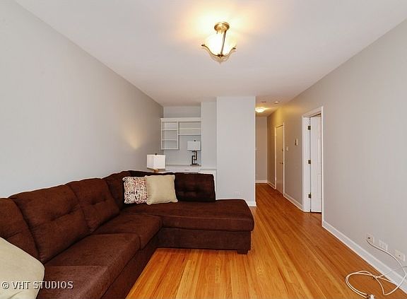 2nd image of 7003 N Wolcott Ave APT 2
