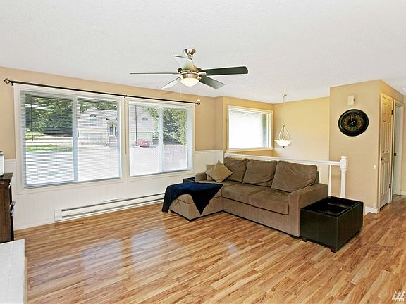 4th image of 26112 Edgewater Blvd NW