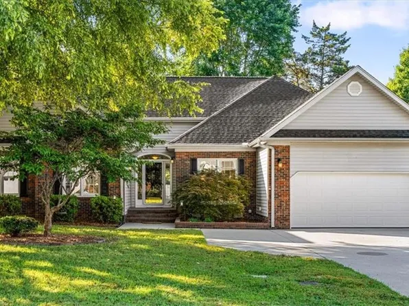 1213 Raspberry Run, Graham, NC 27253