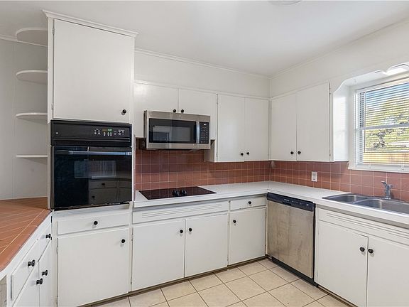2nd image of 1205 Haines Dr