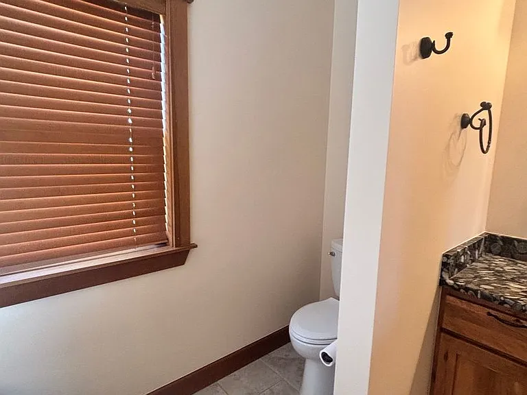 135 Emrie Ln — Photo 29