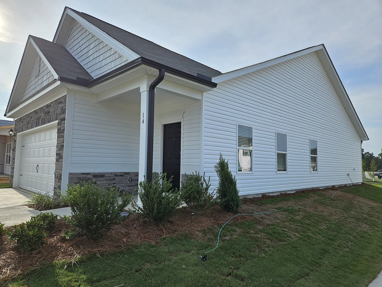 3 bed, 1211 sqft, $2,500 — Photo 3