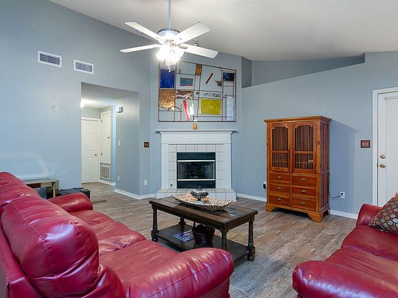 3rd image of 797 Ladner Dr