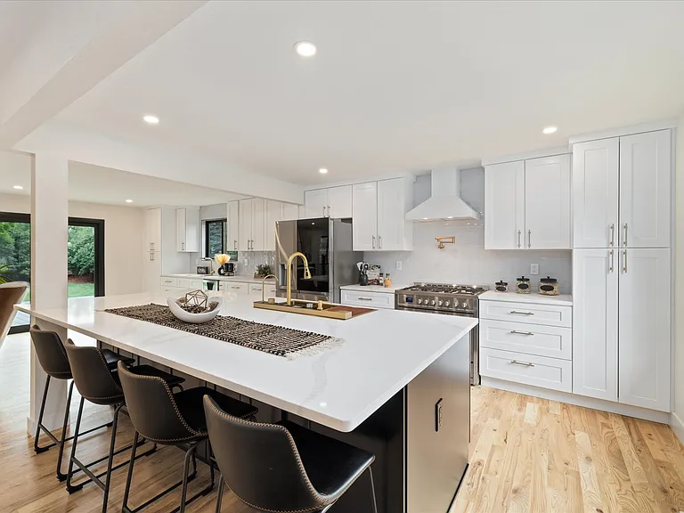 Low maintenance Quartz counters, 12ft Island