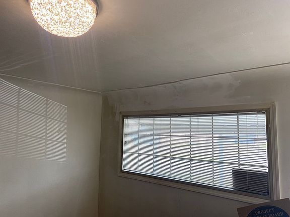 4th image of 250 Courtland Ave