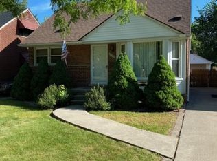 20235 Country Club Dr, Harper Woods, MI 48225