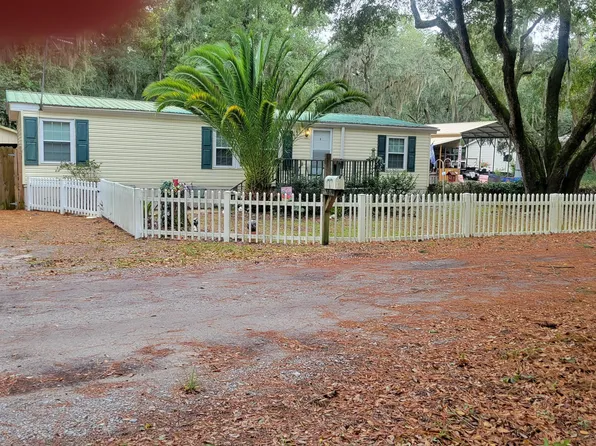 11 Triangle Rd, Saint Helena Island, SC 29920