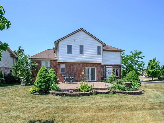 3rd image of 4253 Silverleaf Dr
