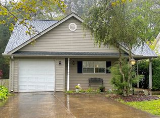 114 Plantation Dr, Pendleton, SC 29670