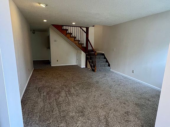 5th image of 901 Saint Andrews Reach APT C