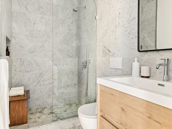 744 Park Place image 7 of 14