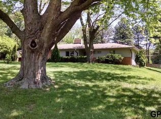 421 S 91st Cir, Omaha, NE 68114