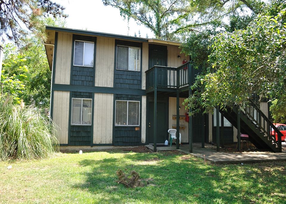 1st image of 205 Lovelace Dr APT 2