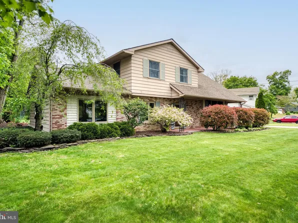 162 Knoll Dr, Vineland, NJ 08361