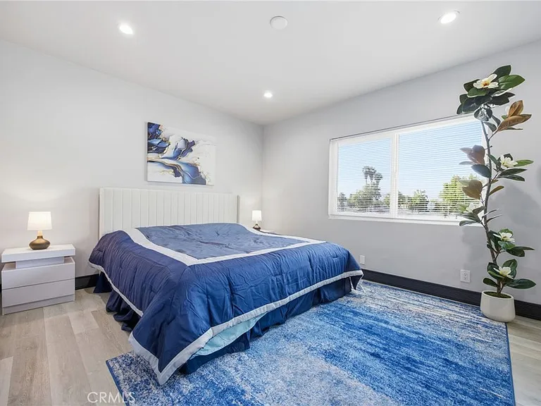 17660 Martha St — Photo 14