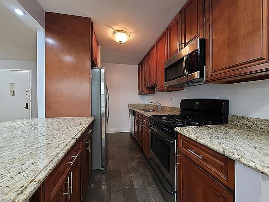 2nd image of 50 W 93rd St APT 4I
