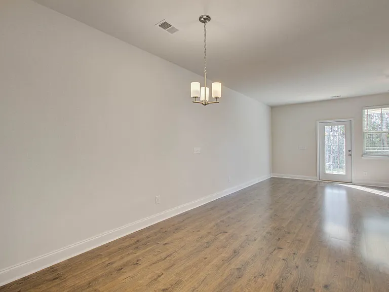 7821 Montview Rd — Photo 4