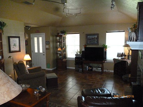 3rd image of 1233 Buttercup Ln